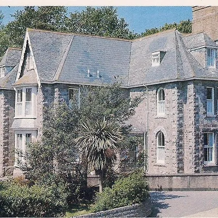 Bed and breakfast Estoril