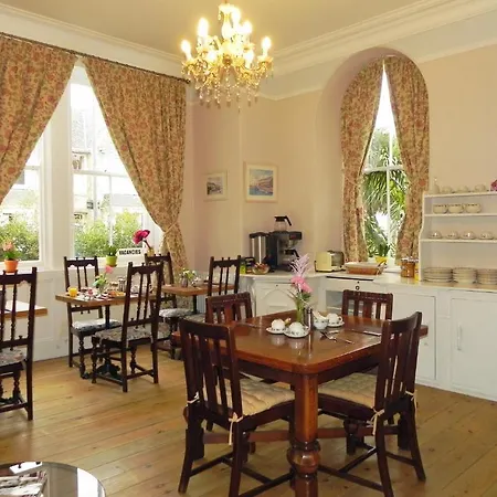 Bed and breakfast Estoril