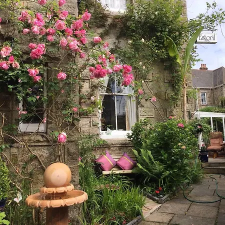 Estoril Bed and breakfast